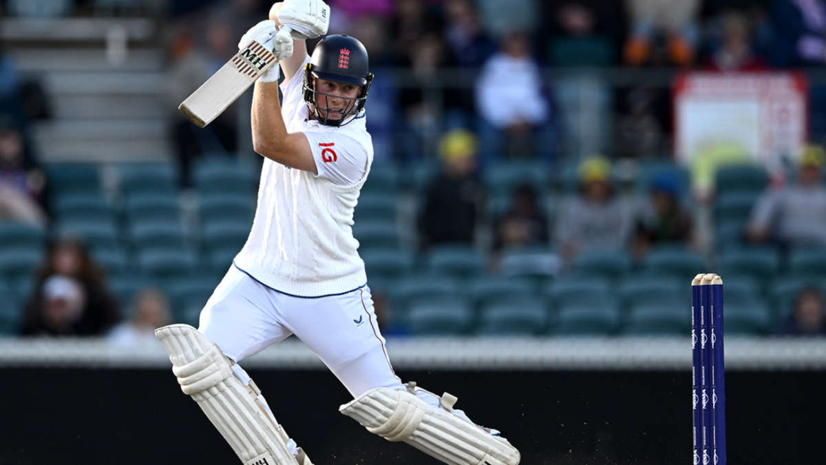 James Rew: 'I like to make it really hard for the opposition to get me out'