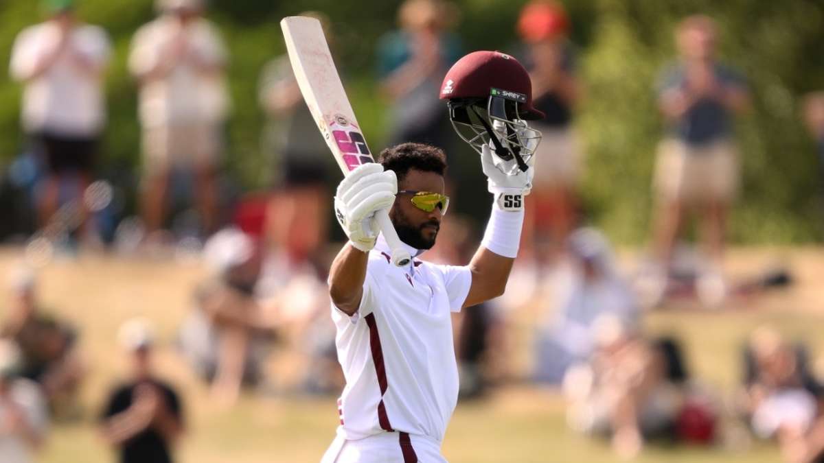 Live - Hope hundred leads WI's fightback