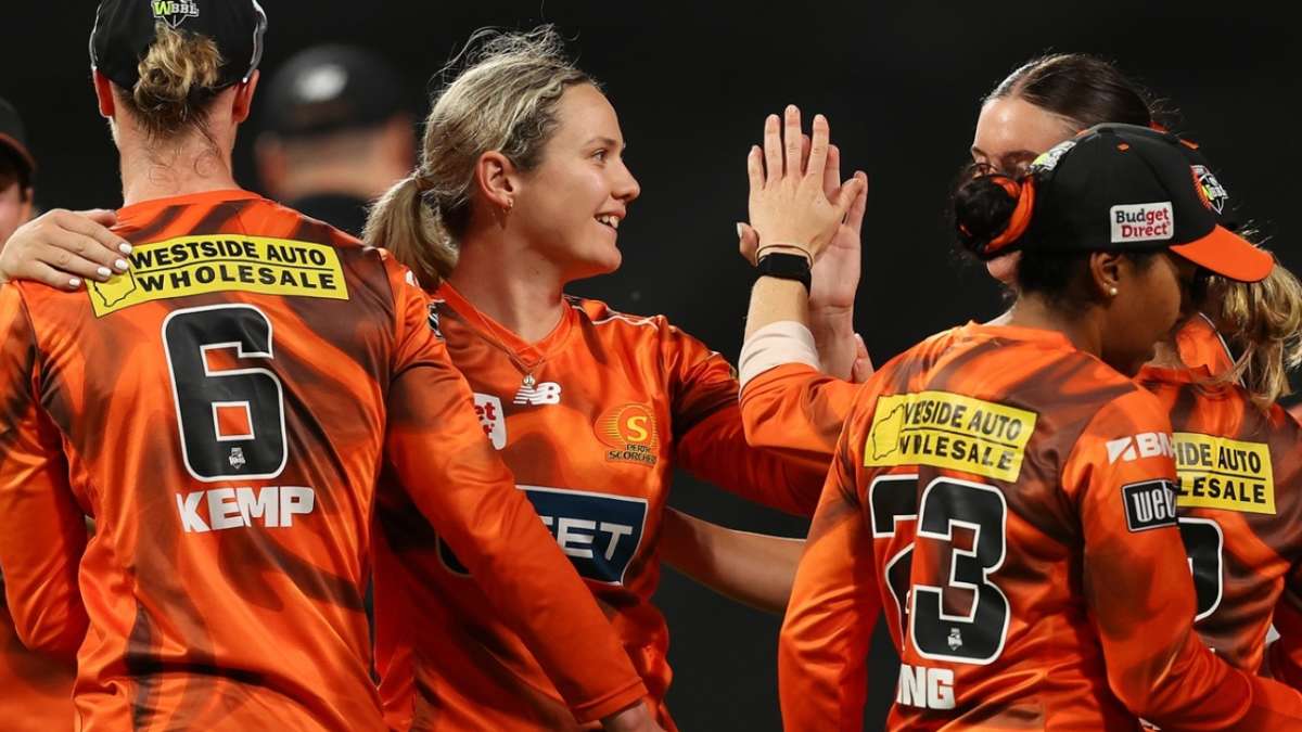 Mack, Mills, King star as Scorchers set up Challenger with Sixers