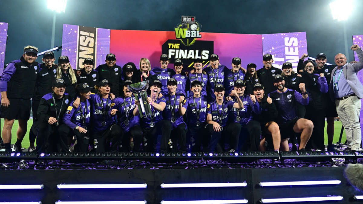 Lizelle Lee's 77* takes Hobart Hurricanes to first WBBL win