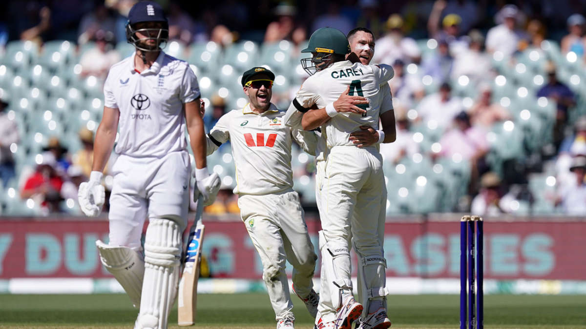 Live - Boland removes Jacks, Carse in short order