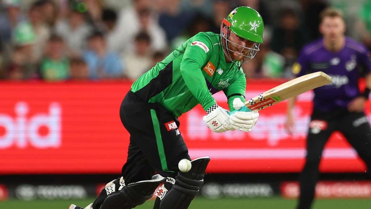 Live - Stars make confident start to 159 chase