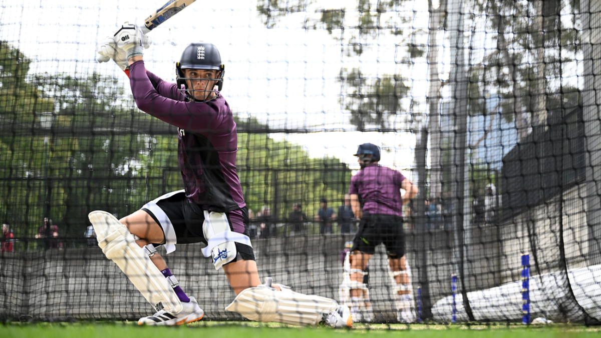 England search for Christmas miracle, Australia eye next step to 5-0