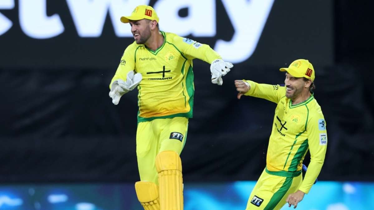 Super Kings hold nerve in Super Over win over Super Giants