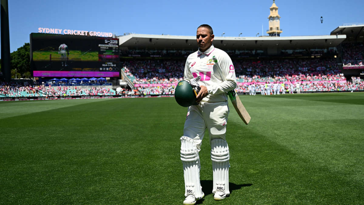 Live - England get Khawaja, Carey with second new ball