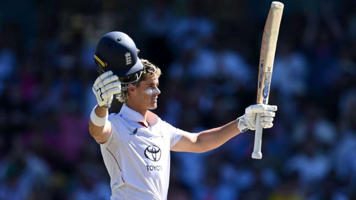 Live Report - Bethell 154, Australia set 160