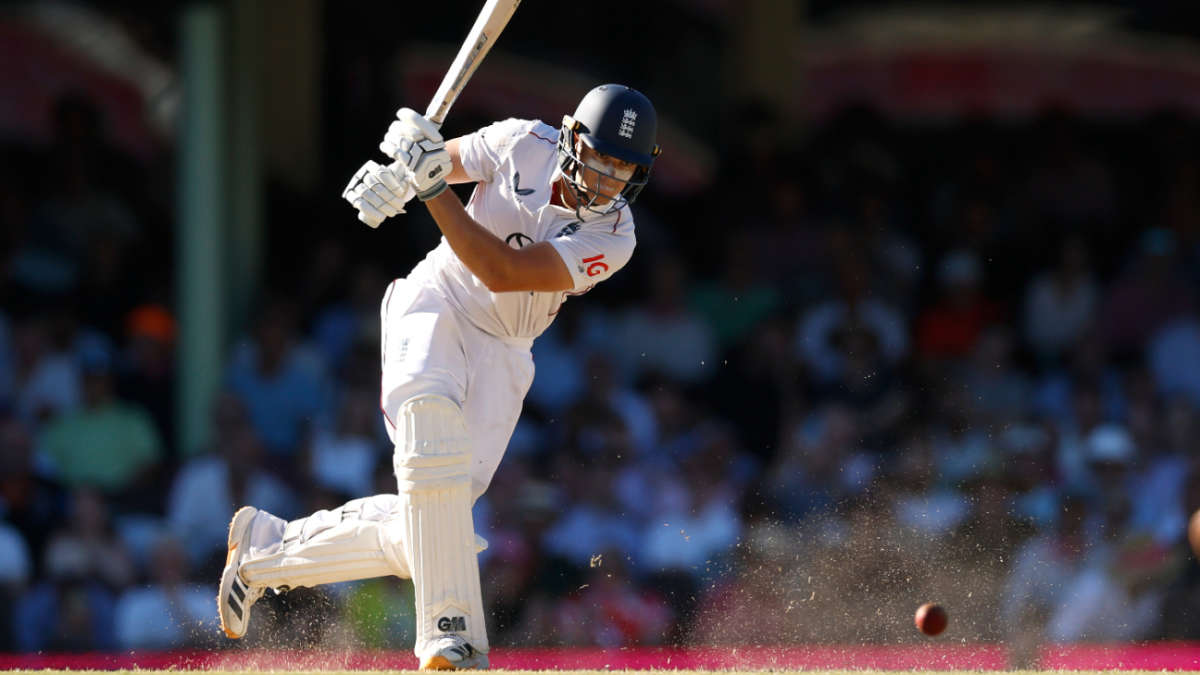 Australia on track for 4-1 despite Bethell brilliance