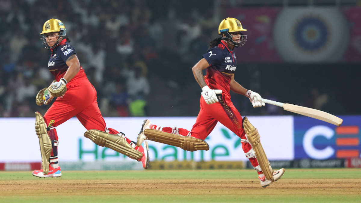 Live - Ghosh, Radha carry RCB out of trouble and to 182