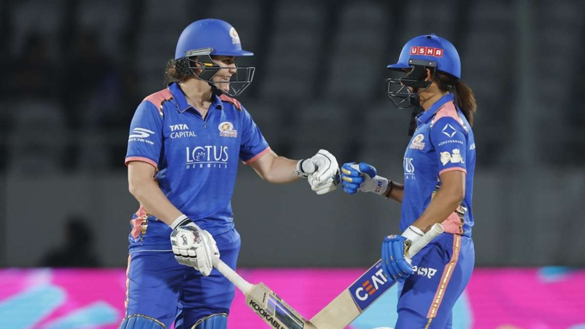 Live - Sciver-Brunt fifty lifts MI