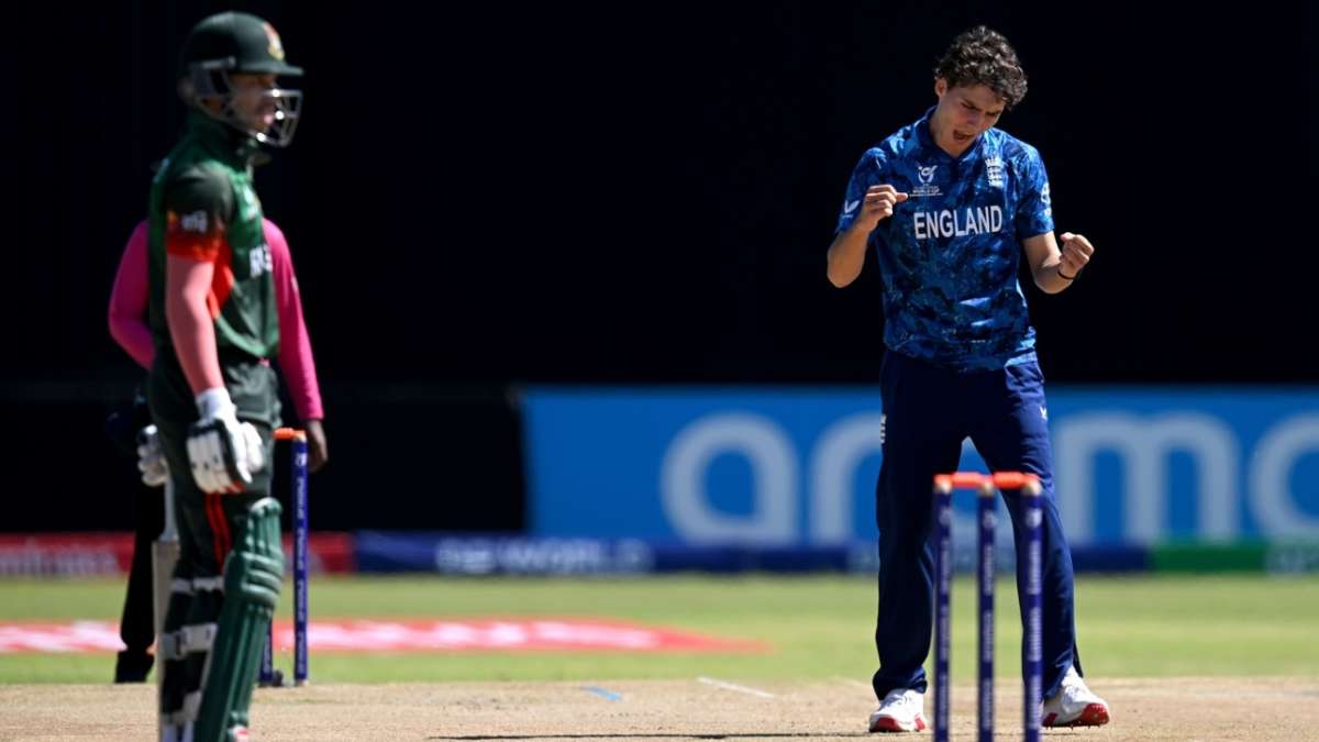 Bowlers, Rew set up England's Super Sixes victory; Sri Lanka throw open group with win