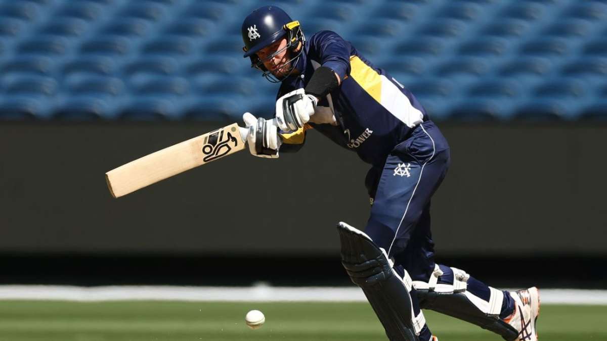 Rogers, Handscomb and Murphy star as Victoria hammer Queensland