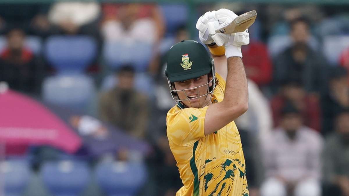 Live - Wickets fall but SA in sight of four-in-four