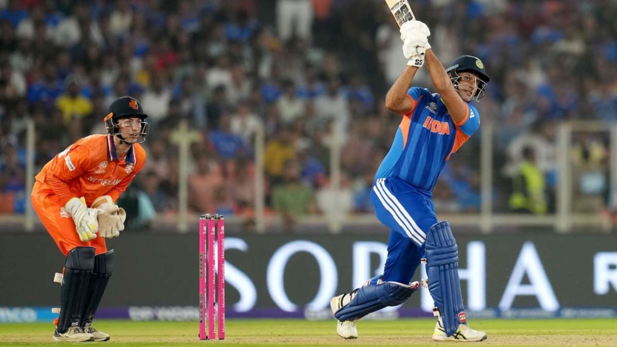 Live - Dube 66 sets Netherlands target of 194