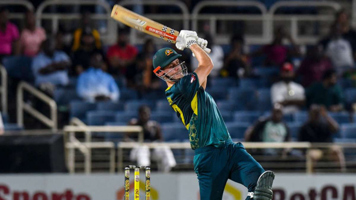 Watch - Australia blast 24 boundaries in eight-wicket win
