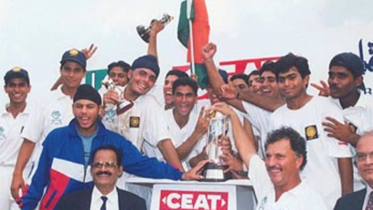 The victorious Indian U19 team - the new World Champions, Under-19s World Cup, 1999-00, final, Sri Lanka Under-19s v India Under-19s, Sinhalese Sports Club Ground, Colombo, 28 January 2000