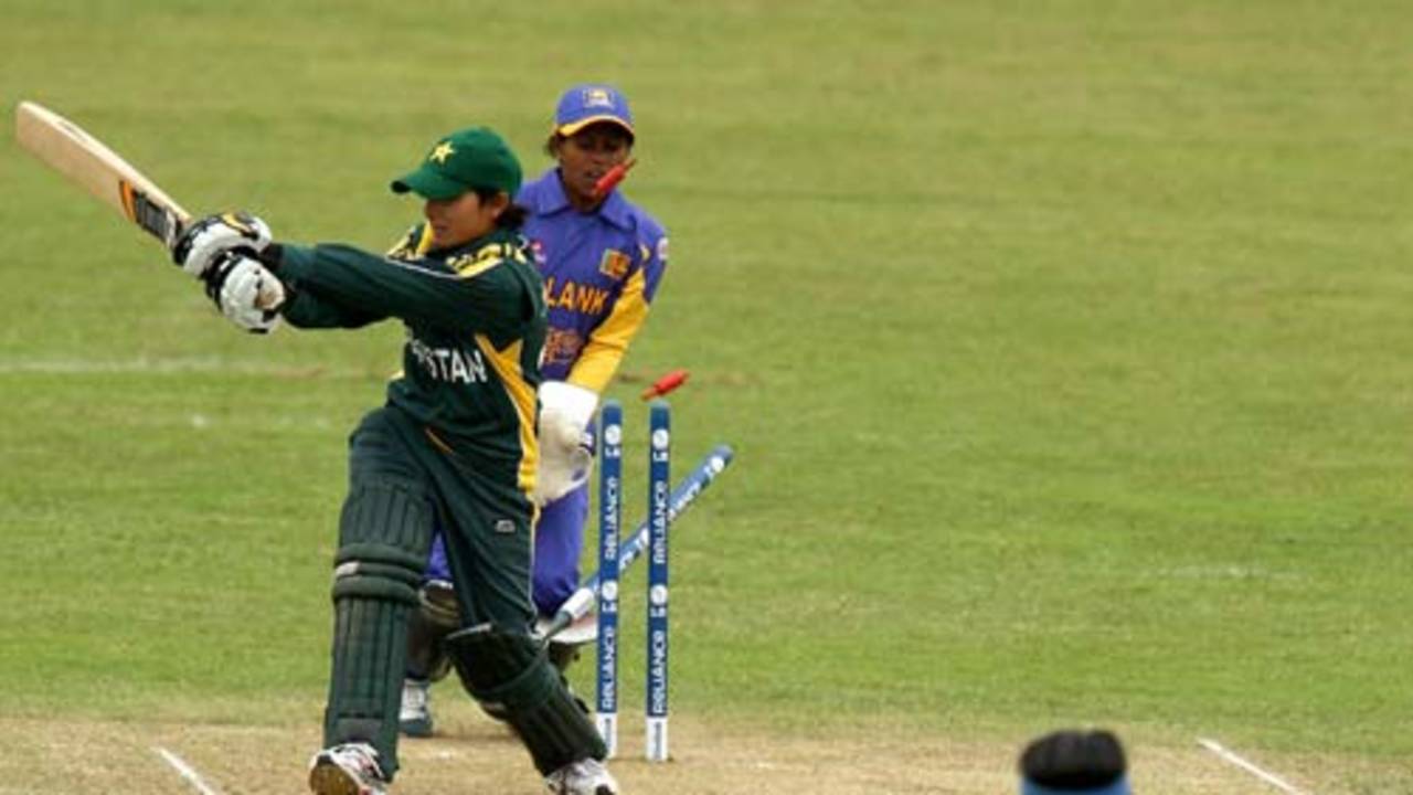 Almas Akram is bowled by Eshani Kaushalya , Pakistan v Sri Lanka, ICC Women's World Twenty20, Taunton, June 12, 2009