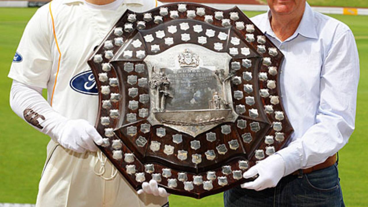 Wellington captain Matthew Bell and Glenn Turner pose with the Plunket Shield, Wellington, November 4, 2009