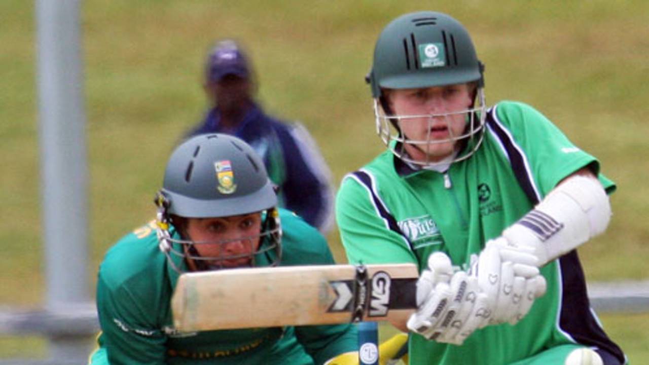Ireland's Ben Ackland sweeps during his 66,  Ireland Under-19s v South Africa Under-19s, 3rd Match, Group B, ICC Under-19 World Cup, Queenstown, January 15, 2009