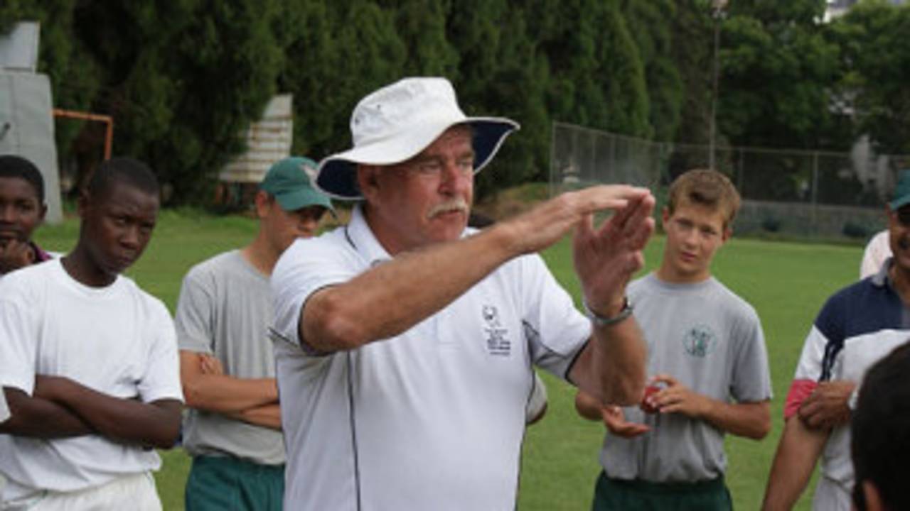 Terry Jenner conducts a spin coaching clinic at Harare Sports Club, February 4, 2010