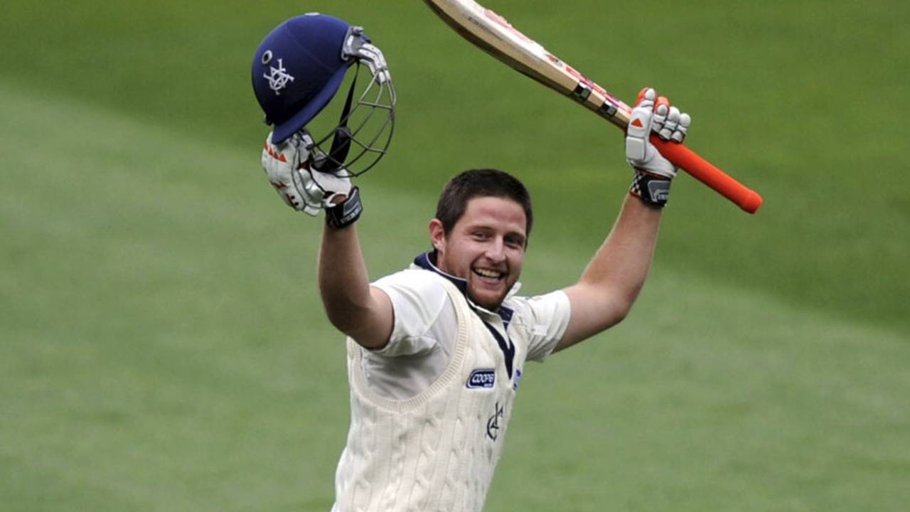 Michael Hill reaches his century, Victoria v England XI, Melbourne, 1st day, December 10, 2010