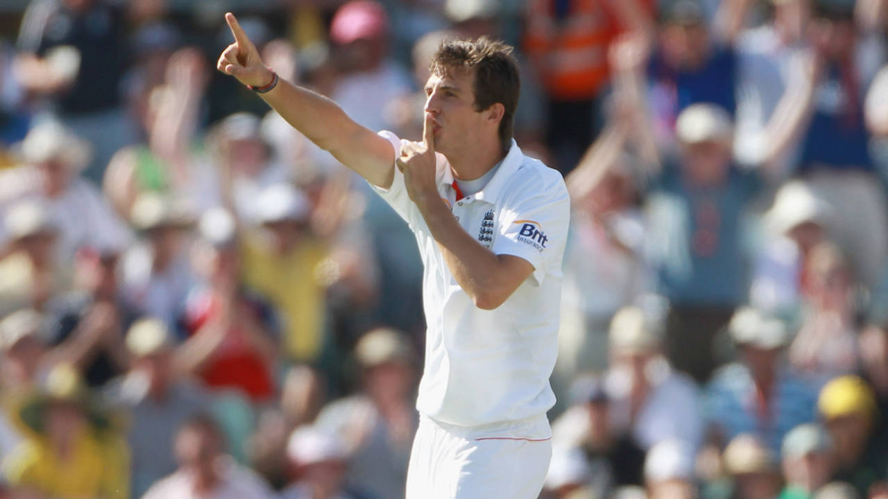 Steven Finn signals to the crowd after removing Phillip Hughes, Australia v England, 3rd Test, Perth, 2nd day, December 17, 2010