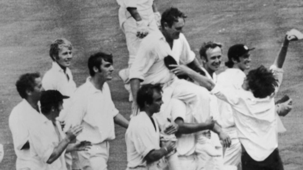 England captain Ray Illingworth is lifted onto the shoulders of his team-mates after the Ashes win&nbsp;&nbsp;&bull;&nbsp;&nbsp;Getty Images
