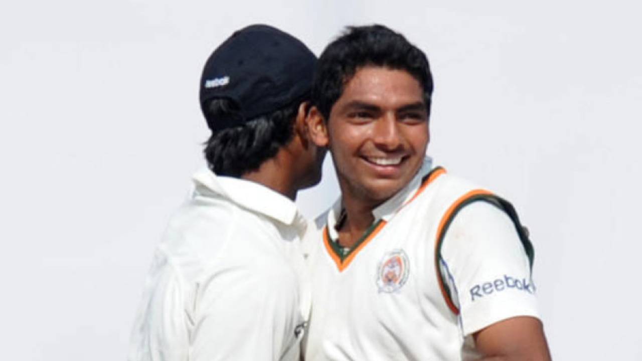 File photo - Bhargav Bhatt's six wickets was only the second-best performance of the day as Shadab Jakati responded with 8 for 53 in the same match&nbsp;&nbsp;&bull;&nbsp;&nbsp;ESPNcricinfo Ltd