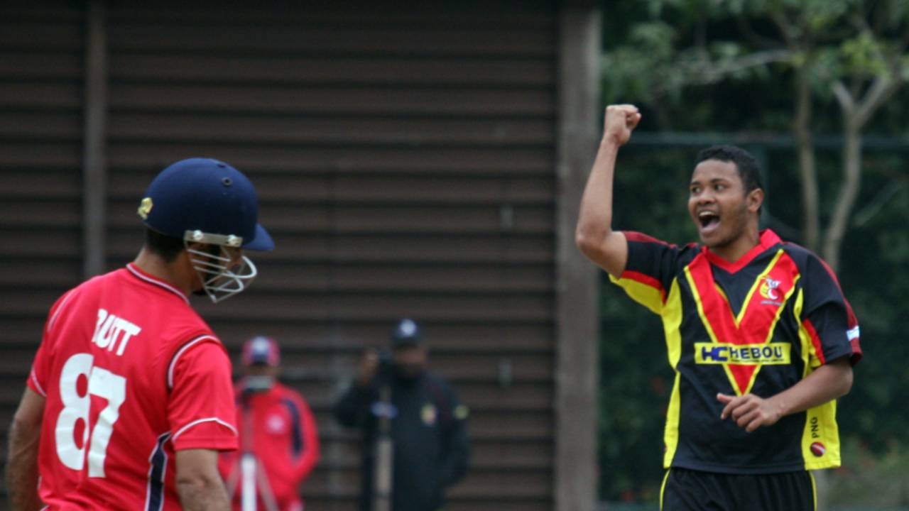 Hussain Butt was eventually removed by Loa Nou, Hong Kong v Papua New Guinea, WCL Division Three, Wong Nai, January 28, 2011