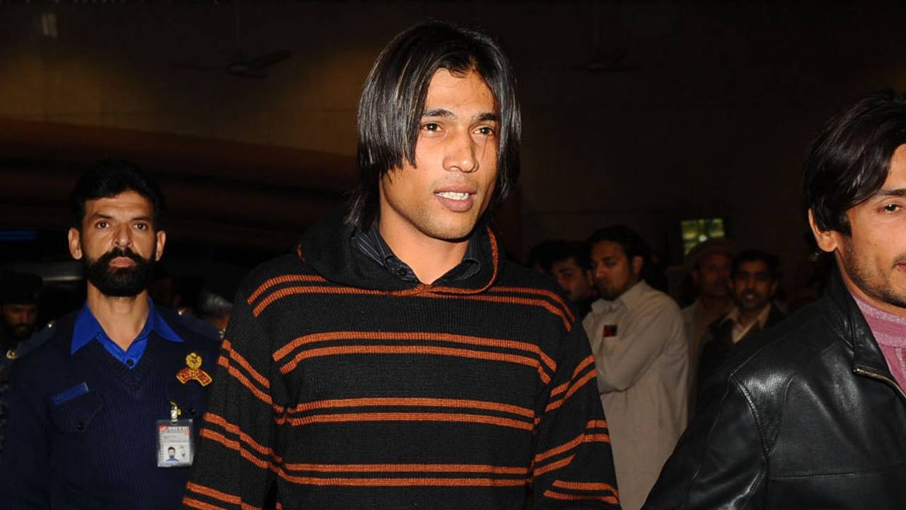 Mohammad Amir arrives in Pakistan, February 8, 2011