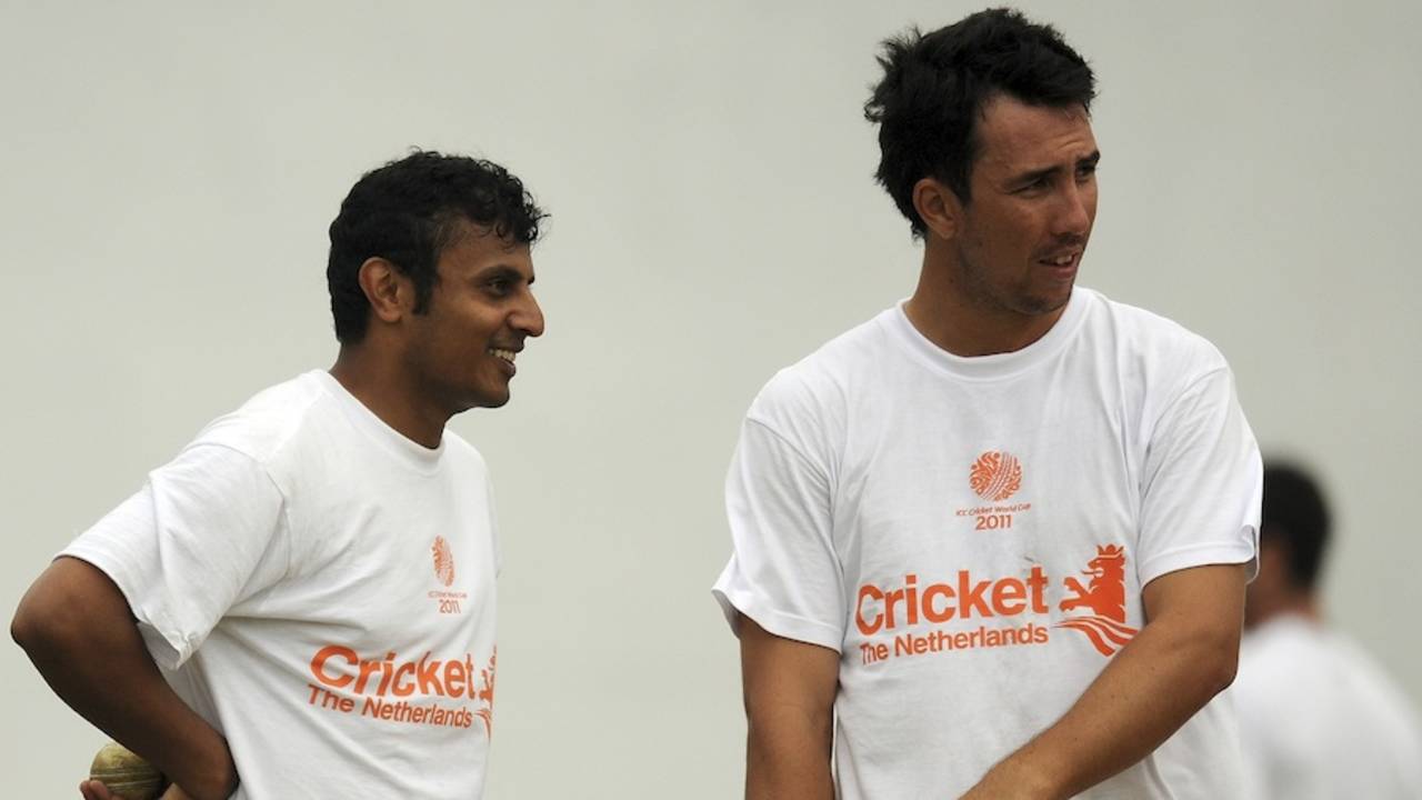 Adeel Raja and Tom Cooper at a net session in Nagpur, World Cup 2011, February 20, 2011