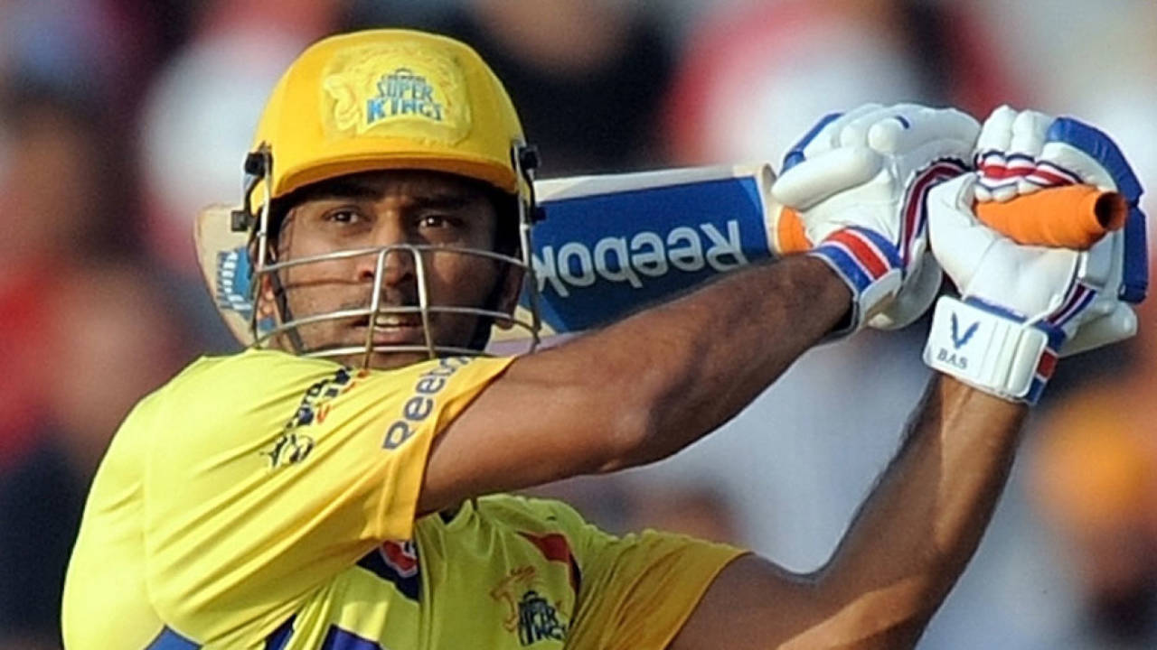 MS Dhoni clobbered the ball around as Chennai plundered 75 in six overs, Kings XI Punjab v Chennai Super Kings, IPL 2011, Mohali, April 13, 2011