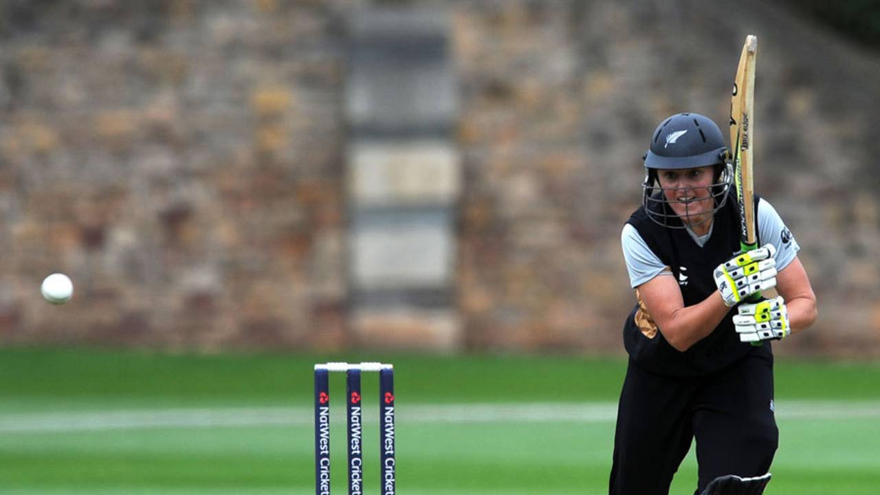 Liz Perry top scored for New Zealand with an unbeaten 48, India Women v New Zealand Women, NatWest Women's T20 Quadrangular Series, Bristol, June 25, 2011