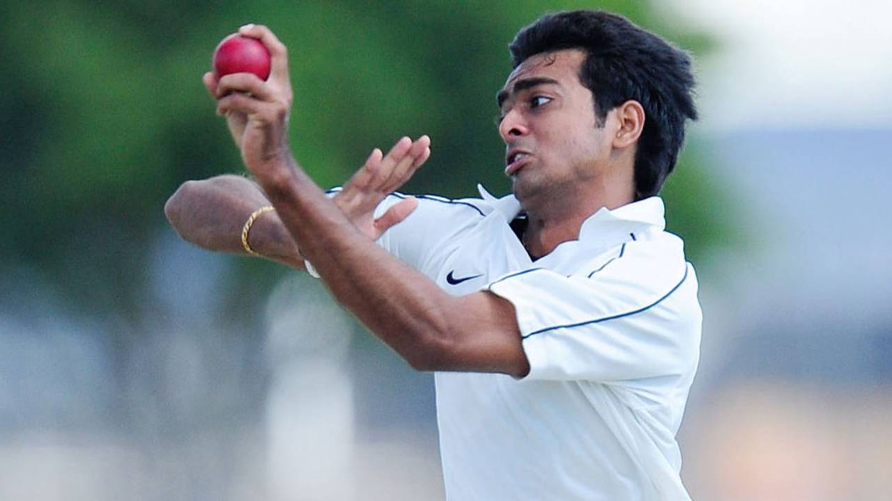 Jaydev Unadkat is all concentration as he is about to release the ball, Australian Institute of Sport v India Emerging Players, Emerging Players tournament, 3rd day, Townsville, August 13, 2011