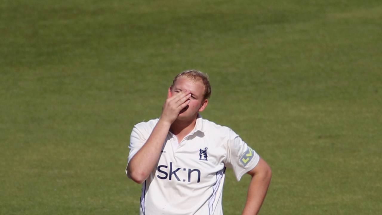 Warwickshire's Chris Metters rues a missed chance
