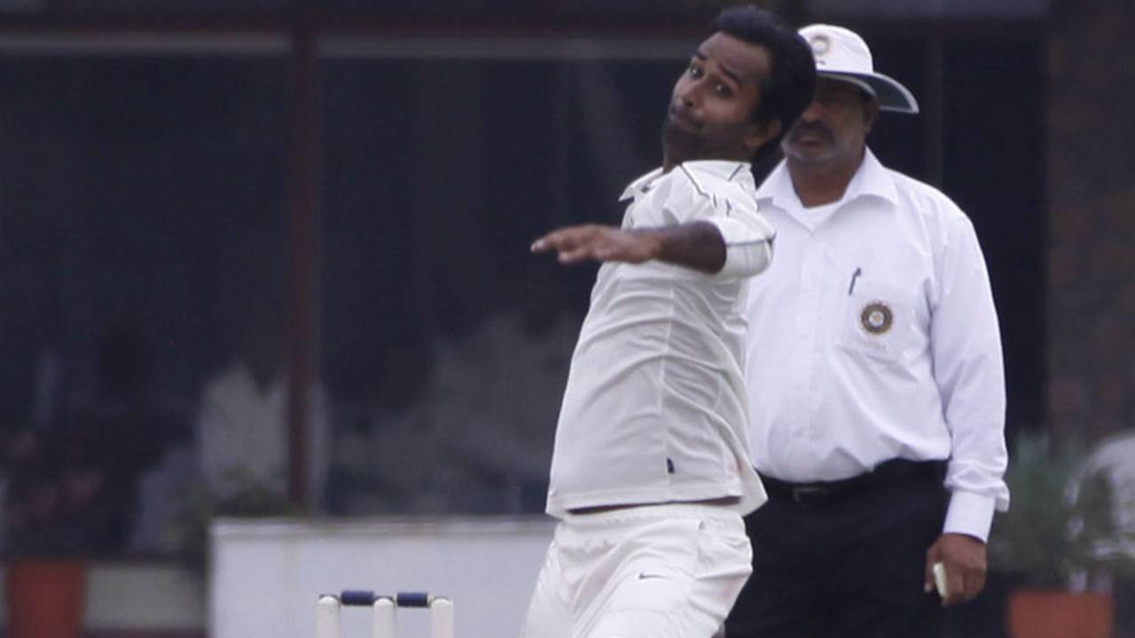 Sandeep Singh finished with 4 for 50, Himachal Pradesh v Vidarbha, Ranji Trophy Plate League 2011-12, Dharamsala, November 10, 2011