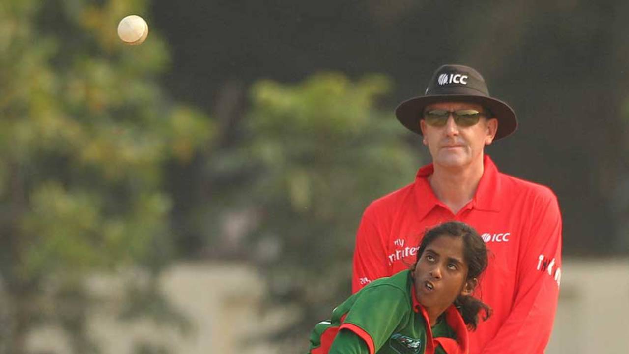 Khadiza Tul Kubra took 6 for 32, Bangladesh v Ireland, women's ODI, Savar, ICC Women's World Cup Qualifier, November 18, 2011 
