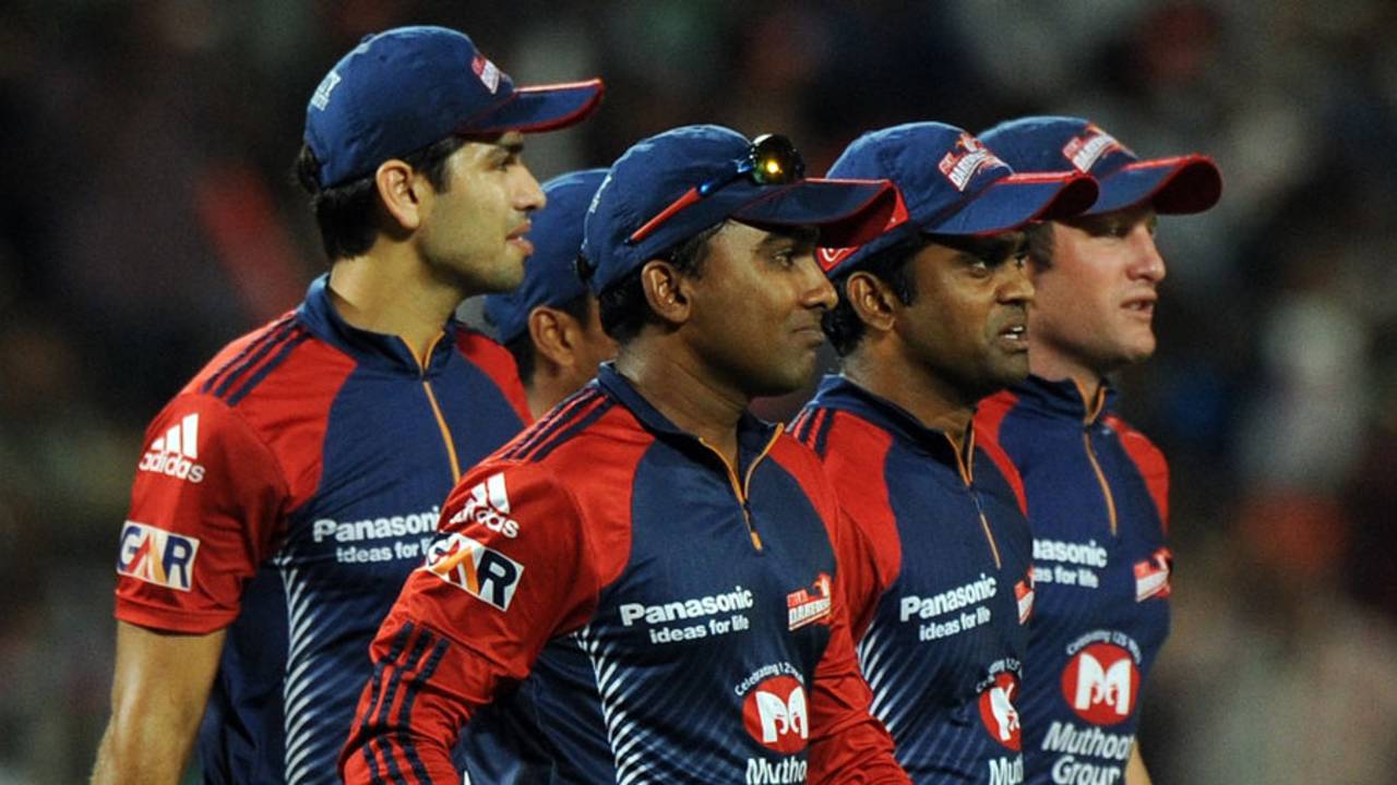 Delhi Daredevils wait for the third umpire's decision, Delhi Daredevils v Kolkata Knight Riders, 1st qualifier, IPL 2012, Pune, May 22, 2012