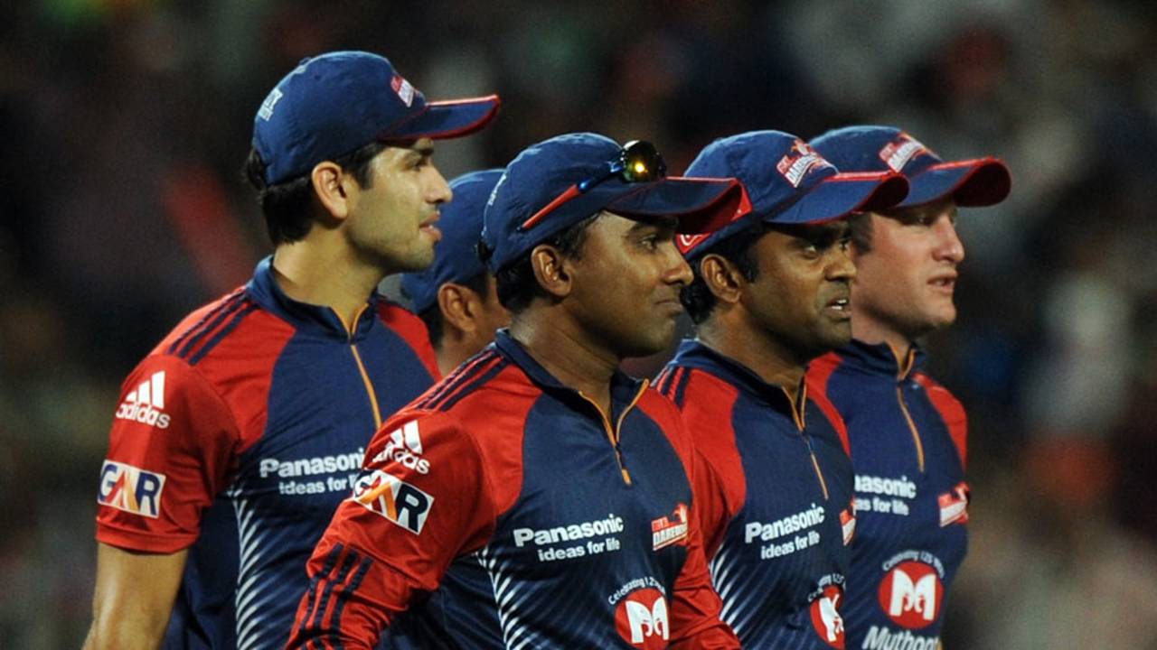 Delhi Daredevils wait for the third umpire's decision