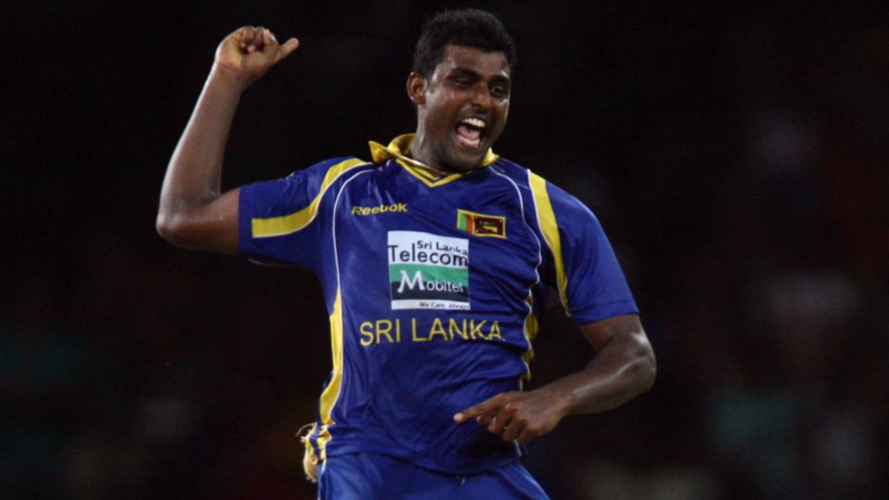 Thisara Perera ripped through Pakistan's middle order, Sri Lanka v Pakistan, 4th ODI, Colombo, June 16, 2012