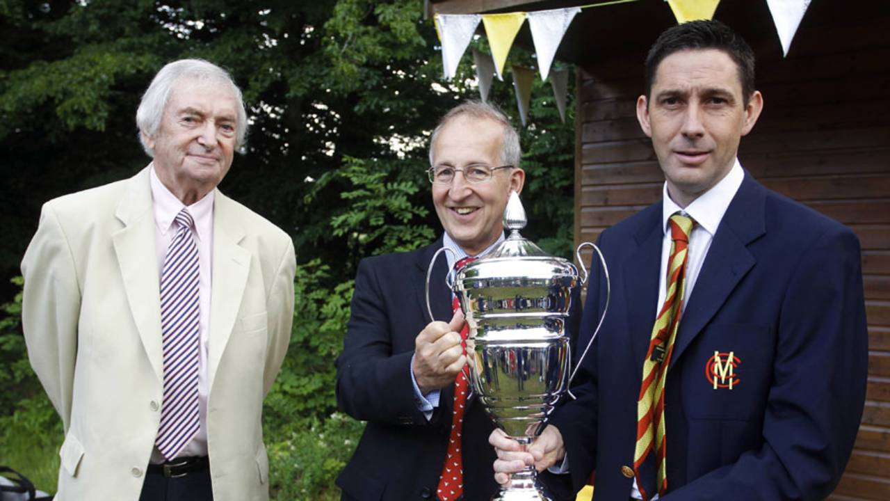 Richie Benaud with Sir Peter Ricketts and MCC captain Steve Livermore