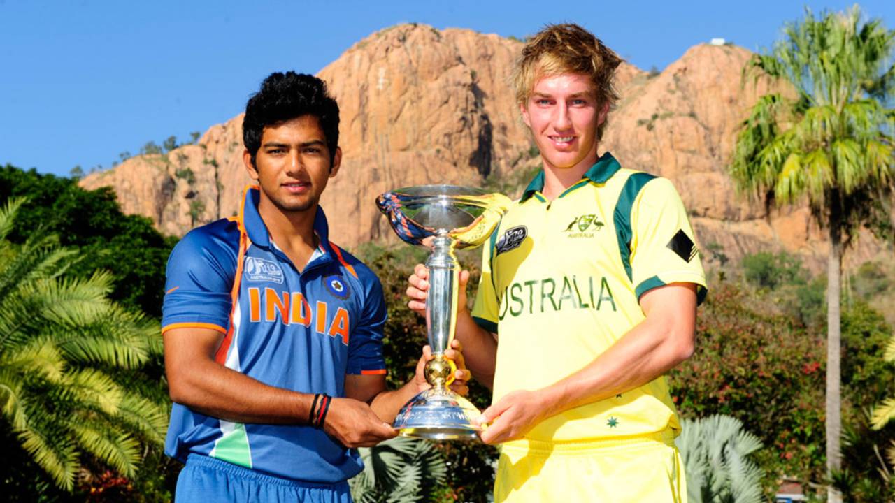 William Bosisto and Unmukt Chand pose with the U-19 World Cup , Townsville, August 25, 2012