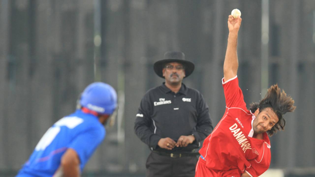 Aftab Ahmed bowls to a USA batsman, Denmark v United states of America, ICC World Cricket League Division Four 2012, Kuala Lumpur, September 4, 2012