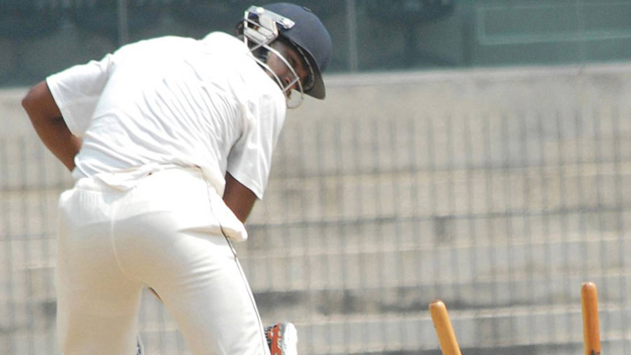 Murtuja Vahora loses his middle stump to Rishi Dhawan, North Zone v West Zone, quarter-final, Duleep Trophy, 3rd day, Chennai, October 8, 2012