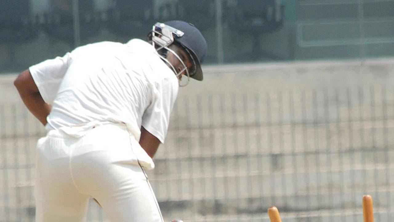 Murtuja Vahora loses his middle stump to Rishi Dhawan, North Zone v West Zone, quarter-final, Duleep Trophy, 3rd day, Chennai, October 8, 2012