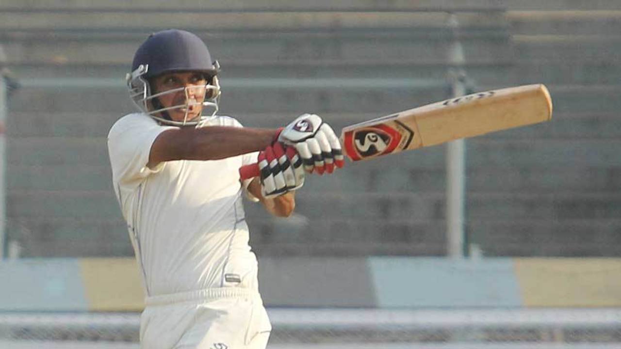 Arindam Das pulls on his way to 98 not out, Mumbai v Bengal, Group A, Ranji Trophy 2012-13, 2nd day, Mumbai, December 2, 2012