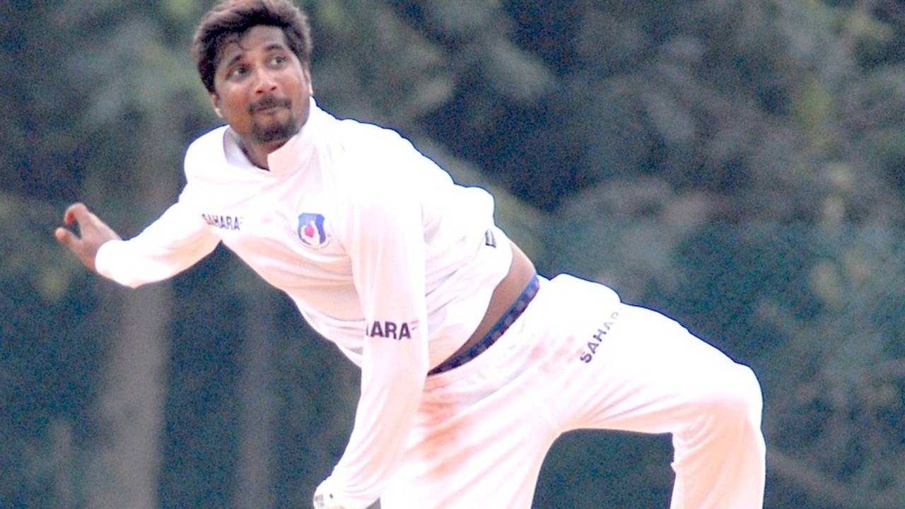 Ali Murtaza picked up his first ten-wicket haul, Tamil Nadu v Uttar Pradesh, Ranji Trophy, Group B, Chennai, 4th day, December 24, 2012