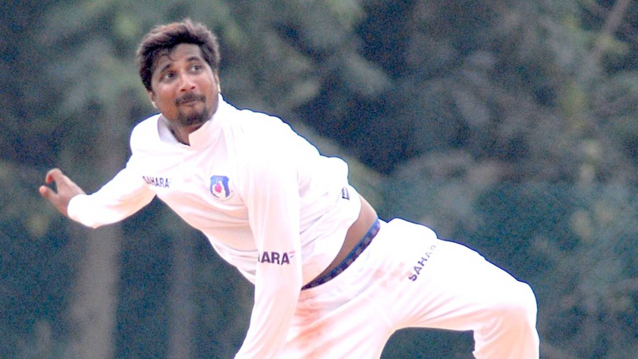 Ali Murtaza picked up his first ten-wicket haul, Tamil Nadu v Uttar Pradesh, Ranji Trophy, Group B, Chennai, 4th day, December 24, 2012