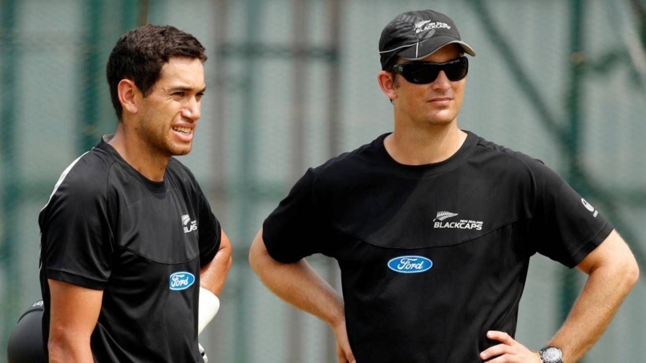 Ross Taylor and Shane Bond chat at training, Colombo, November 23, 2012