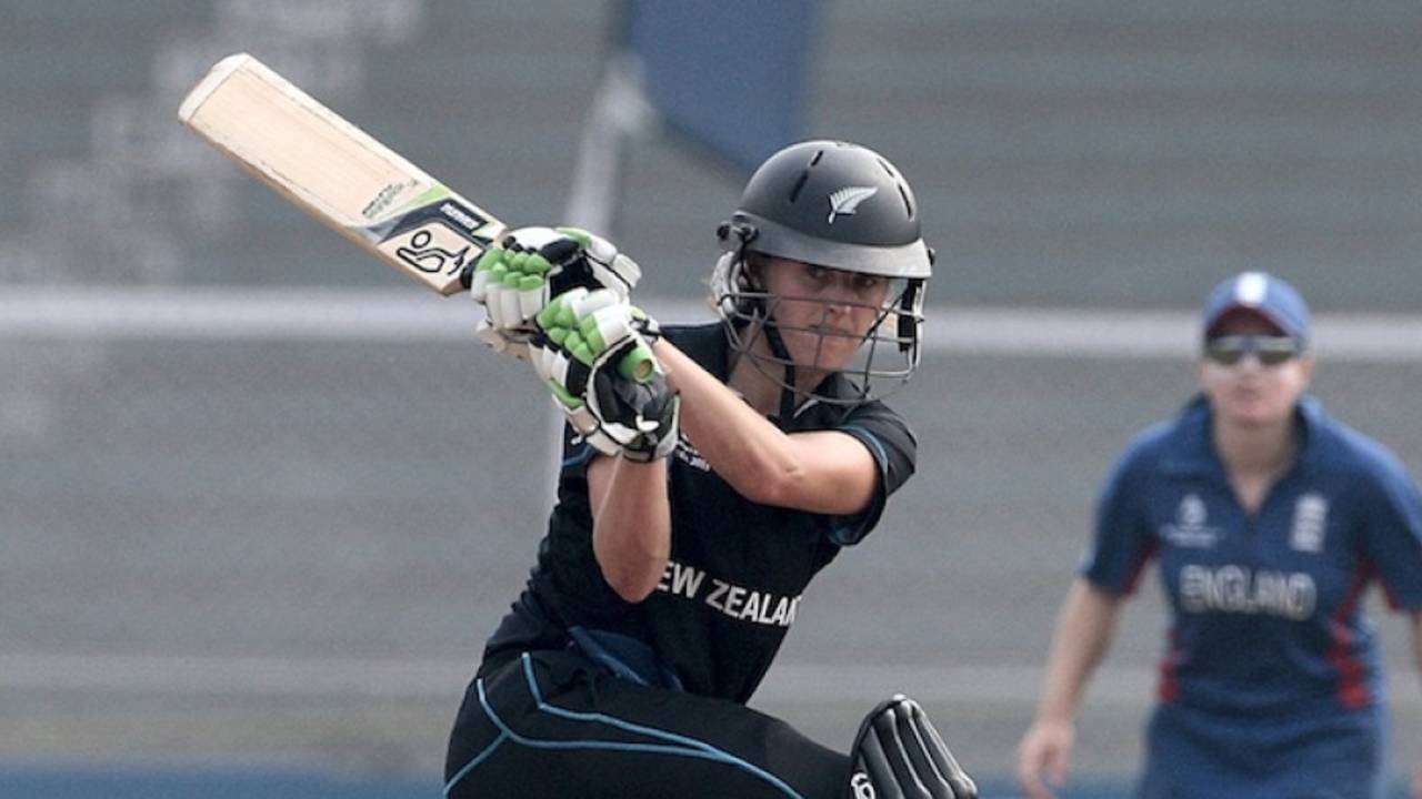 Amy Satterthwaite is part of the 10-player contract list for 2015-16&nbsp;&nbsp;&bull;&nbsp;&nbsp;ICC