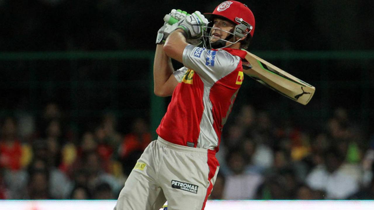 Adam Gilchrist plays a pull shot for four, Royal Challengers Bangalore v Kings XI Punjab, IPL 2013, Bangalore, May 14, 2013